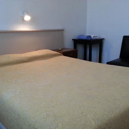 Hotel Isis บัวโนสไอเรส ภายนอก รูปภาพ